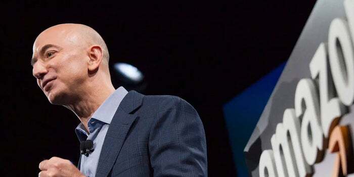 Jeff Bezos; Artık Nike, McDonald’s ve Starbucks’ın Neredeyse % 50’sinden Daha Değerli
