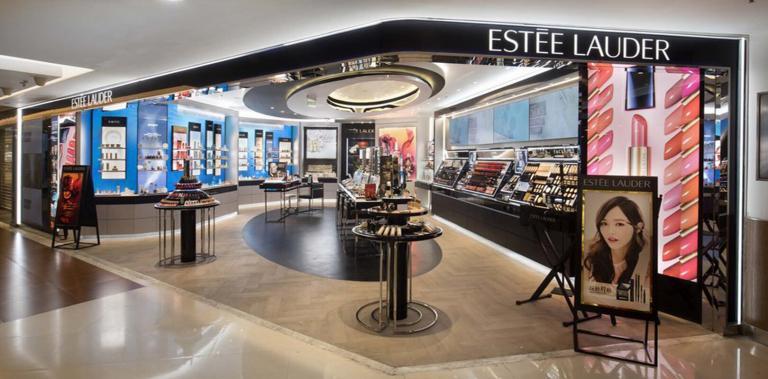 Estée Lauder İş Gücünü Azaltarak 2000 Kişiyi İşten Çıkarıyor