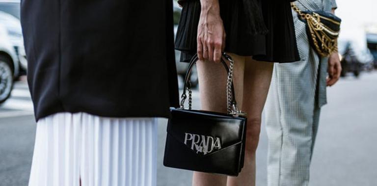 Çin’de Lüks Tüketim Harcamaları Pandemi Sonrası Geri Geliyor. Prada Satışları %60 Artış Gösterdi