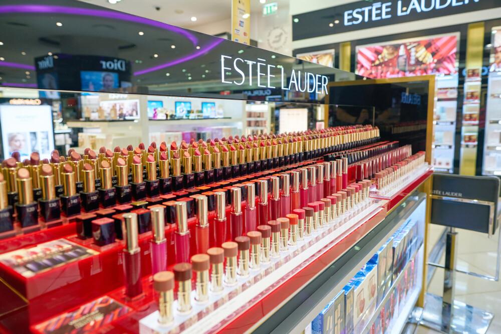 estée lauder, yeniden yapılanma kapsamında 10.000’e kadar çalışanı i̇şten çıkaracak 2 estée lauder, yeniden yapılanma kapsamında 10.000’e kadar çalışanı i̇şten çıkaracak