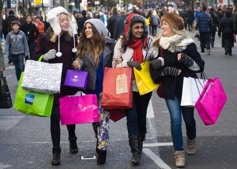 Üniversite Öğrencilerinin %72’si 2022’de ‘Hızlı Moda’ Alışverişi Yaptı; Dünya Bunu Değiştirmek İstiyor