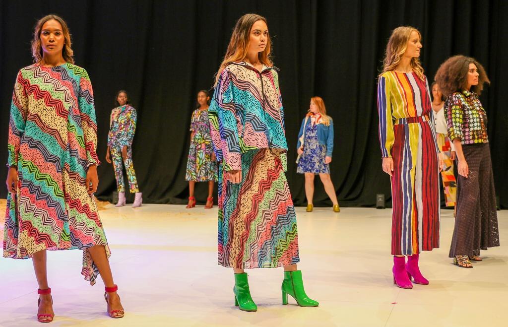 geleneksel moda
moda markaları
