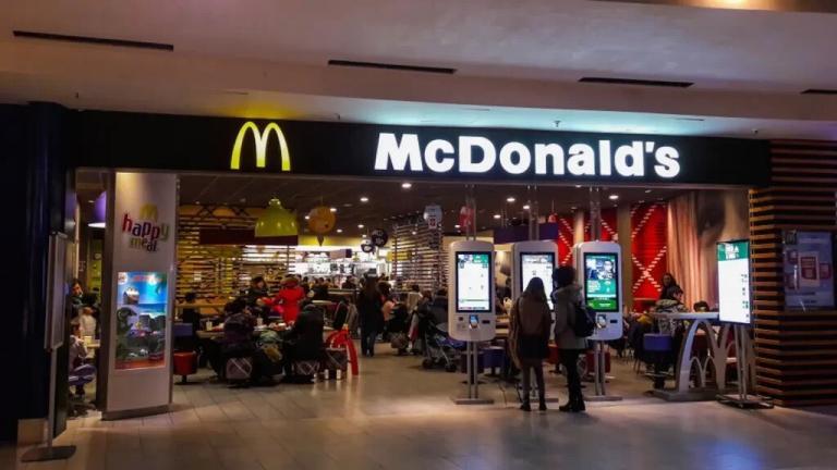 Bir McDonald’s Torbası Rusya’da 300 Dolardan Satılıyor
