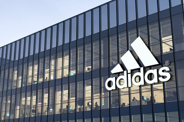 Adidas ve Foot Locker, Yeni Bir Uzun Vadeli Ortaklık Anlaşması İmzaladı