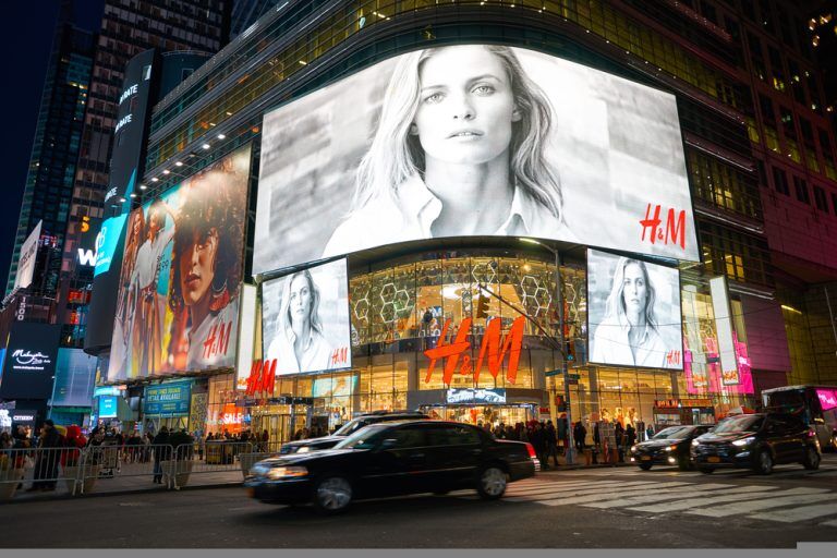 H&M, Rakibi Zara ile Rekabet Etmekte Zorlandığı için Beklenenden Daha Düşük Satış Bildirdi