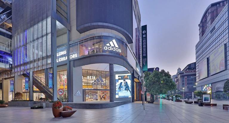 Adidas, Stok Fazlalığı Sorunu ile Karşı Karşıya