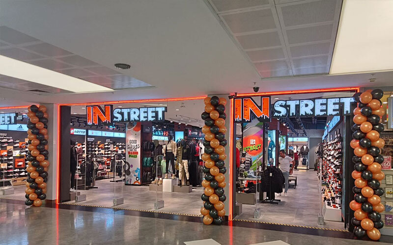 instreet magaza 1