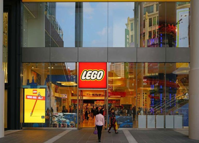90 Yaşındaki Lego, Çift Haneli Büyüme Rakamlarıyla Şaşırtıyor