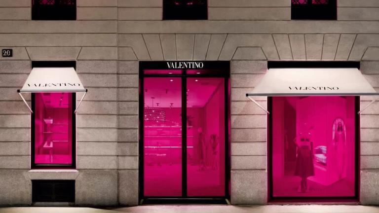 Valentino Mağazaları, ‘Işıklar Kapalı’ Girişimiyle Enerji Tüketimini Azaltıyor