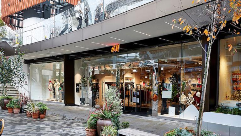 H&M, Angel Central’da Yeni Bir Deneyim Mağazası Açtı