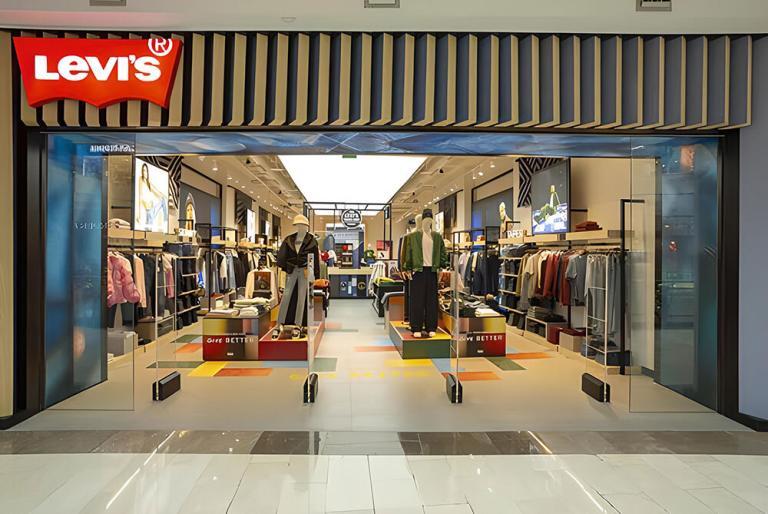 Levis’ın Türkiye’deki İlk ‘Platinum’ Mağazasına Yakından Bakın