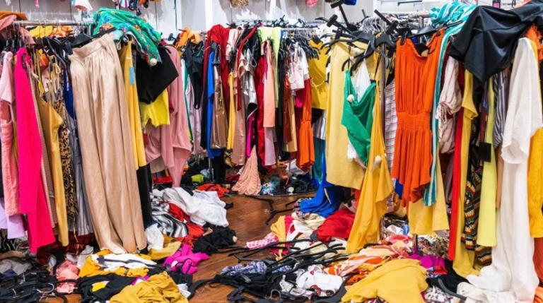 Modada Green Washing: ‘Bir Elbiseye Çok Az Para Ödüyorsanız, Bunun Nedeni Başka Birinin Bedelini Ödemesidir’