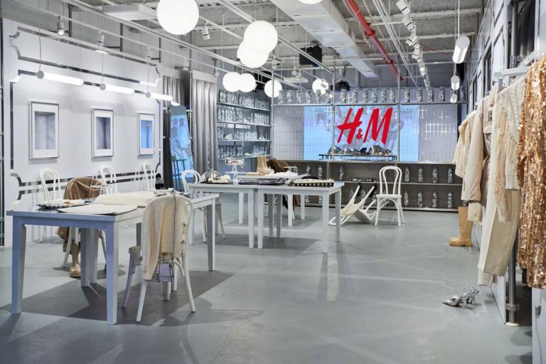 H&M’in Türünün İlk Örneği En Son Mağaza Deneyimine Göz Atın