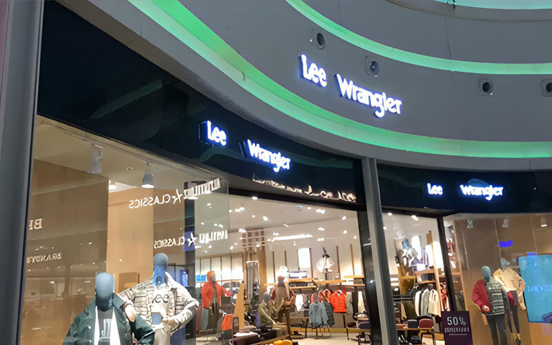 lee wrangler magaza
