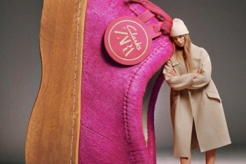 zara ve clarks ayakkabı i̇şbirliğini başlattı