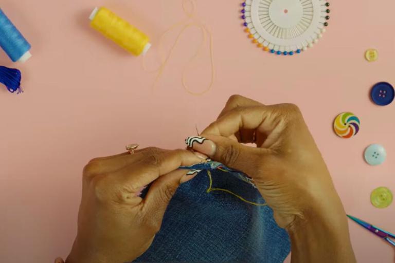 Primark, Kıyafetlerin Daha Uzun Süre Kullanımına Yardımcı Olmak için Yeni Onarım Girişimleri Başlatıyor