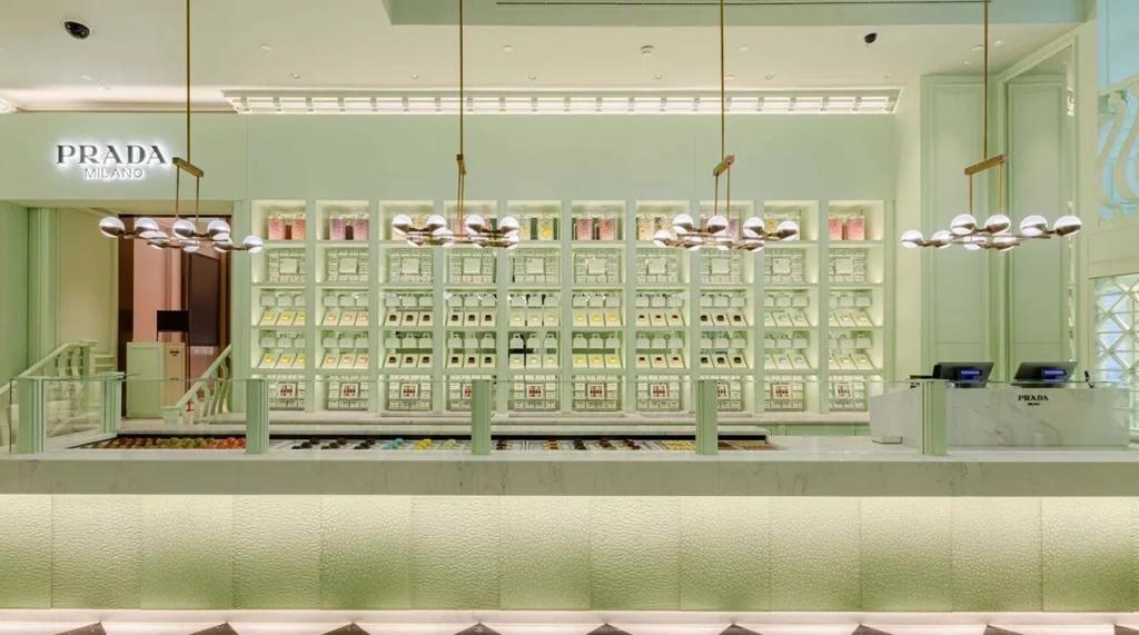 prada cafe'yi i̇nceleyin