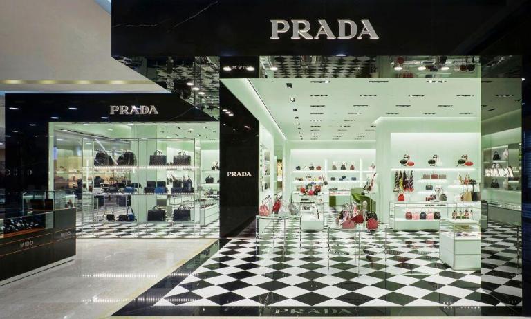 Prada Büyüyor, Miu Miu Yavaşlıyor: Lüks Segmentte Denge Değişiyor