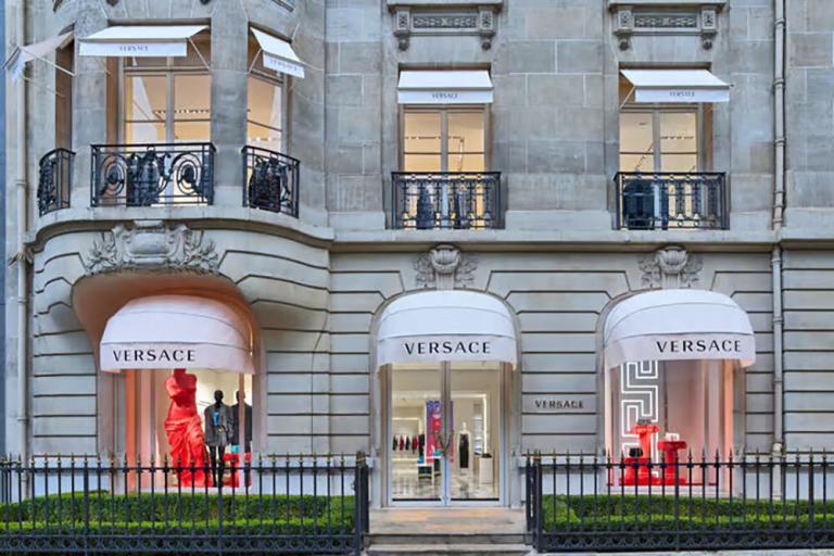 Versace ve Michael Kors Ana Şirketi, Son Dönemde Zarara Sürükleniyor