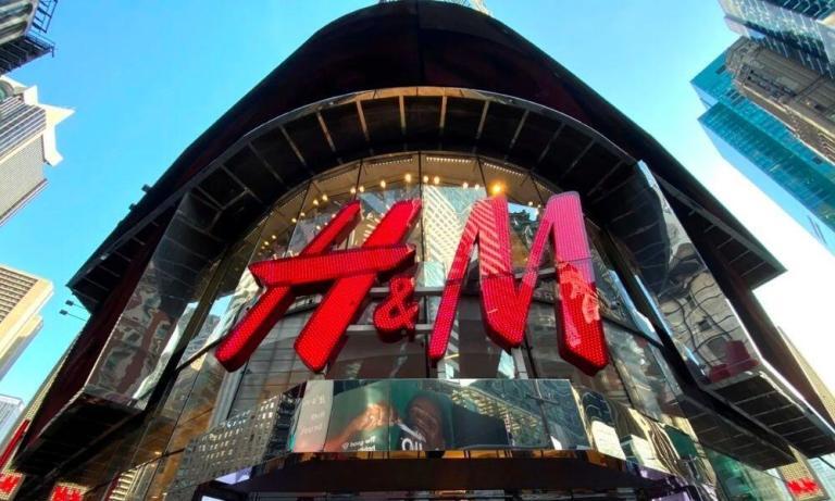Hennes & Mauritz’ten H&M’e: Moda Dünyasında Bir İkonun Yolculuğu
