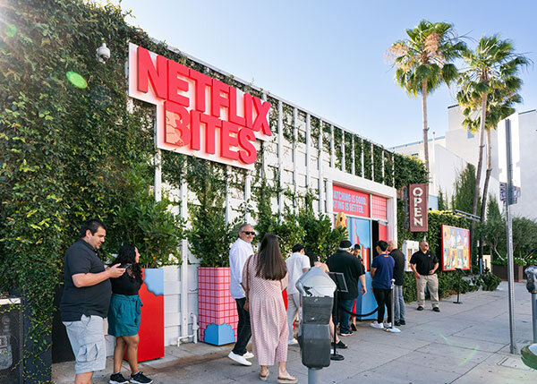 netflix kalıcı mağazalarla genişleyecek: netflix house