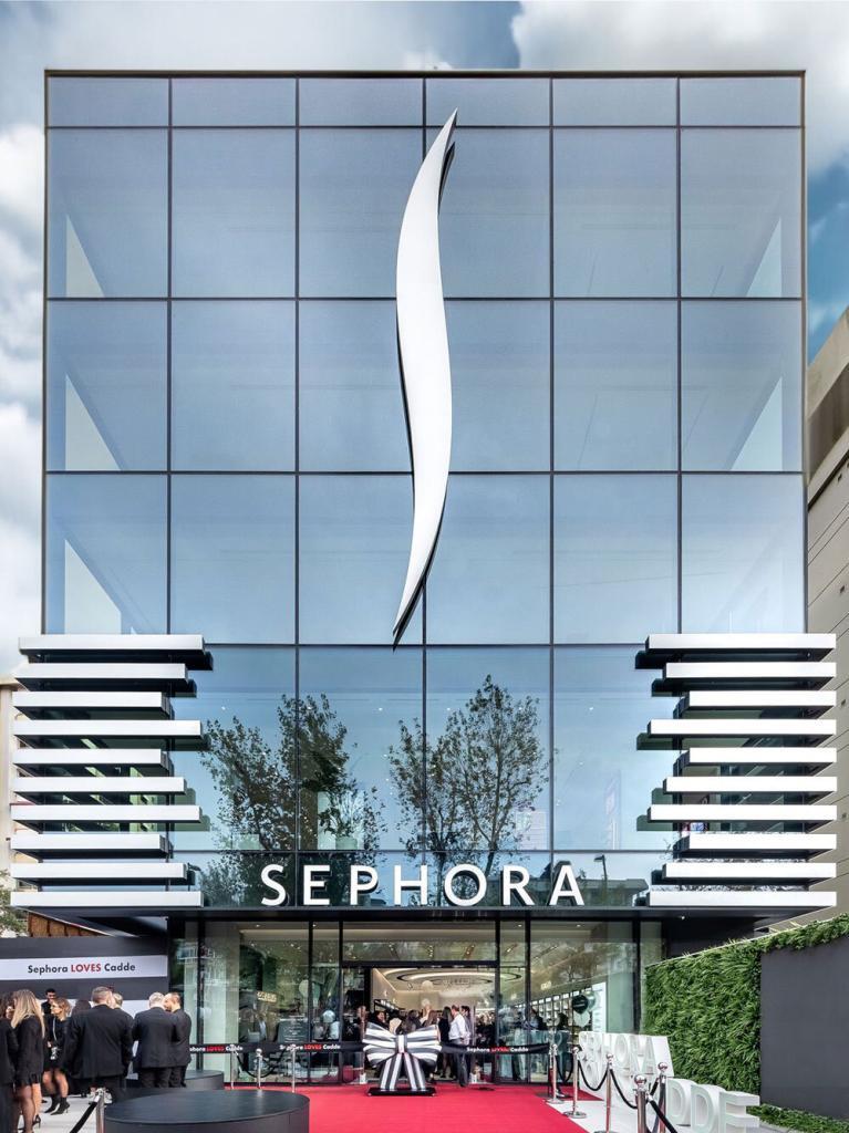 sephora'nın çok konuşulan bağdat caddesi amiral mağazasına yakından bakın 4