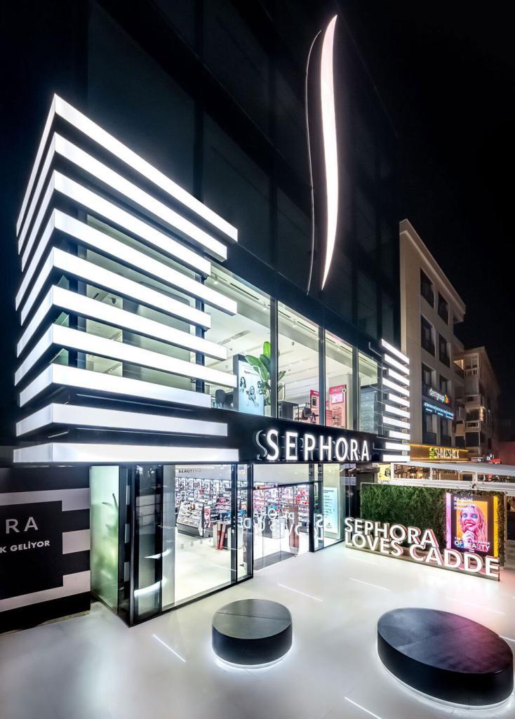 sephora'nın çok konuşulan bağdat caddesi amiral mağazasına yakından bakın 5