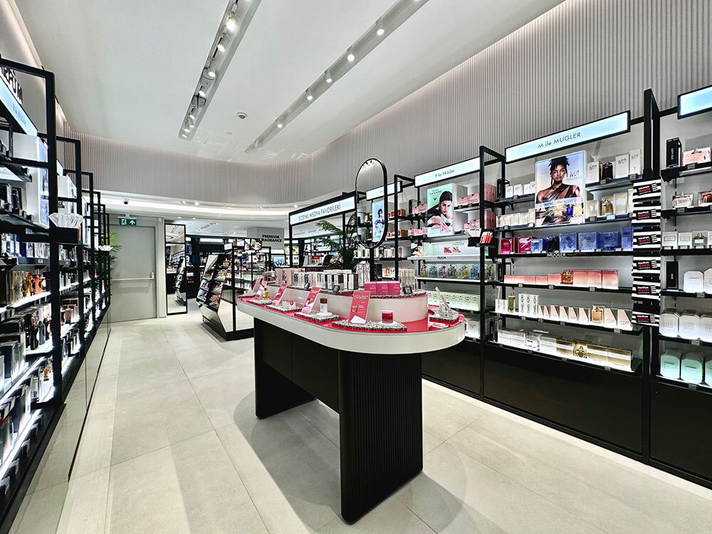 sephora'nın çok konuşulan bağdat caddesi amiral mağazasına yakından bakın 8