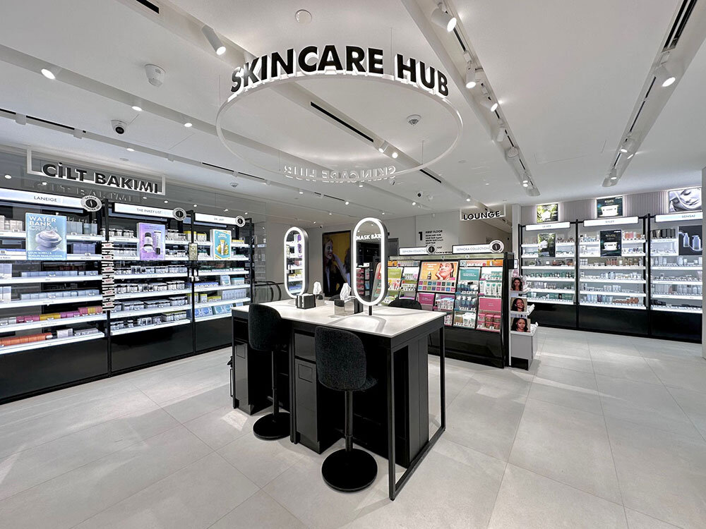 sephora'nın çok konuşulan bağdat caddesi amiral mağazasına yakından bakın 12