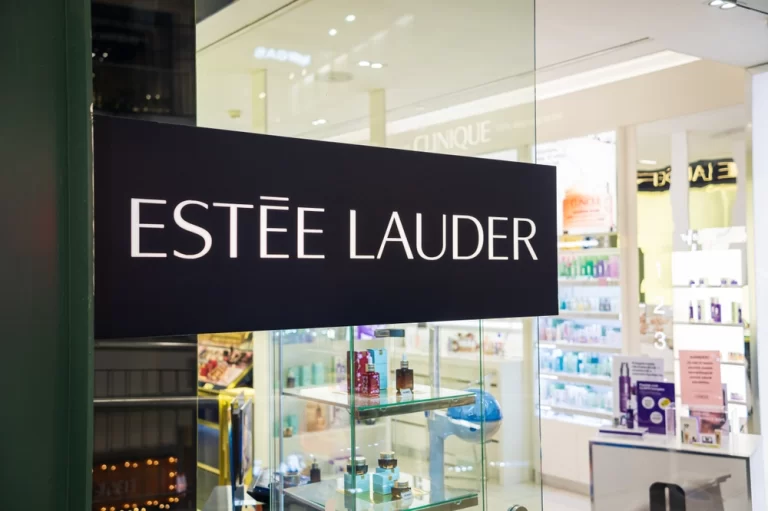 Estée Lauder, Küresel Organizasyonlarında 3.000 Kişiyi İşten Çıkarıyor