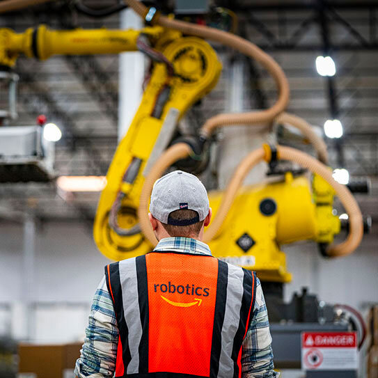 amazon, robot teknolojileri ve yapay zekaya 700 milyon euro yatırım yapacak