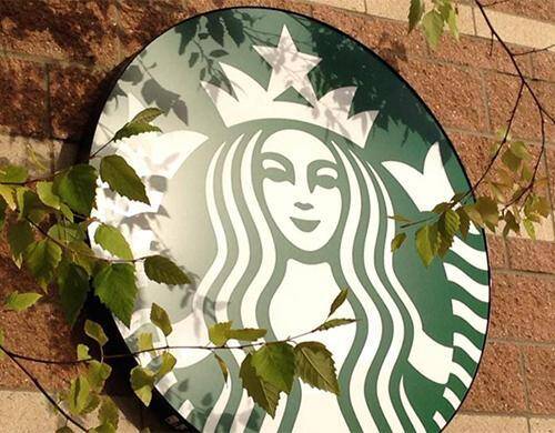 starbucks’ın dönüşüm planı büyüyor: sırada mağaza liderleri ve kültür var
