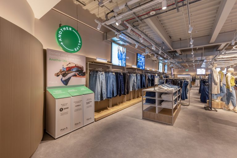 Marks & Spencer Giyim Onarım Hizmetini Başlatıyor