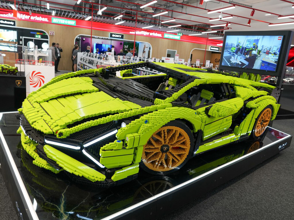 tech vilage hh lego