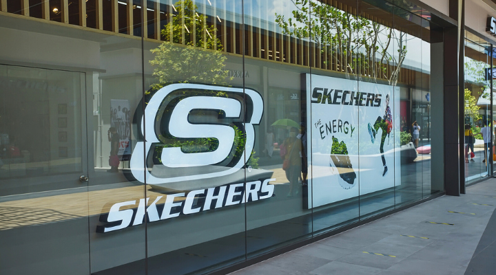 skechers’ın dönüşüm yolculuğu: rahat ayakkabı markasından performans arenasına