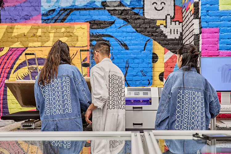 H&M ve Bershka’dan Yapay Zeka Şovu: Yapay Zeka Modayı Nasıl Yeniden Tanımlıyor?