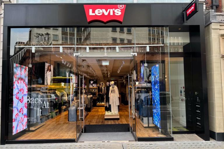 Levi’s, Belirsizlik Ortamında Büyüme Beklentisini Yükseltti