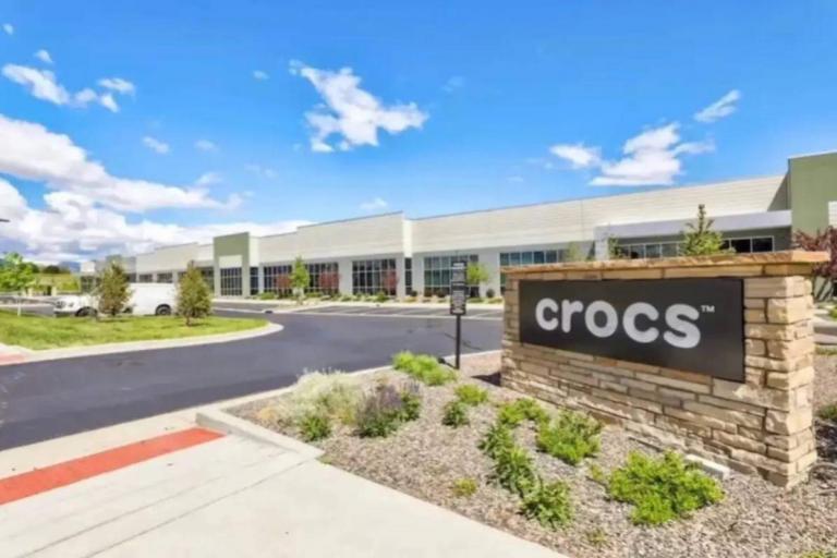 Crocs’un 4. Çeyrek Kazançları Beklentileri Aştı, Hisseler Yükseldi