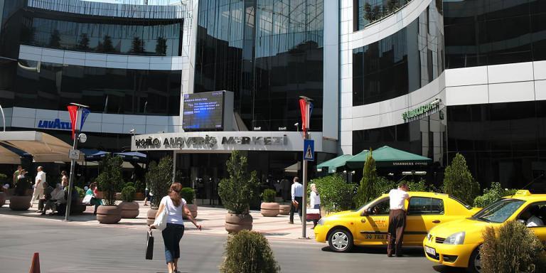 Profilo AVM’nin Yıkımı Tamamlandı: İstanbul’un Köklü Alışveriş Noktasında Yeni Bir Dönem Başlıyor