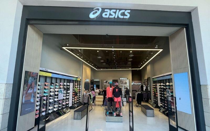 asics magaza