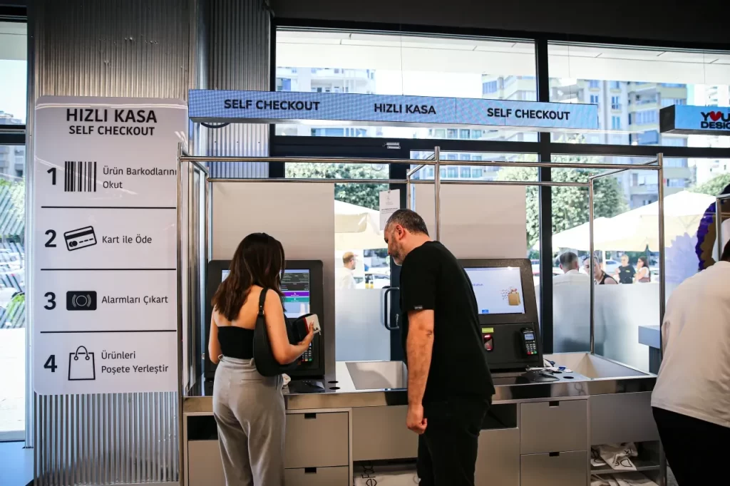 defacto’dan perakendede deneyim dönüşümü: yeni nesil mağazalara 1 milyar tl yatırım 1 defacto 2y