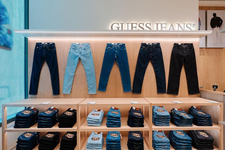 Guess, Reebok’un Sahibi Authentic Brands Group’un Bünyesine Katıldı