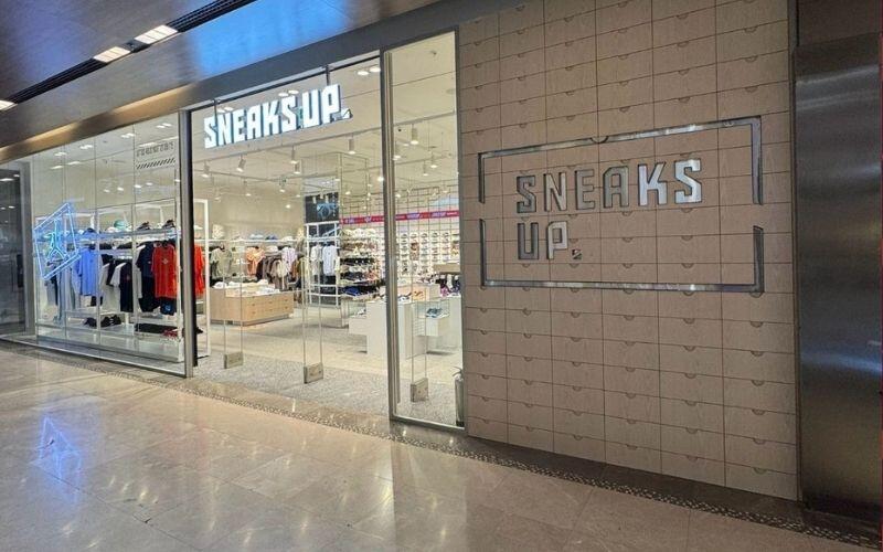 sneaks magaza