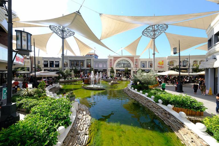 Vialand Alışveriş Merkezi, 2025’te Rekor Açılışlarla Marka Karmasını Güçlendirdi