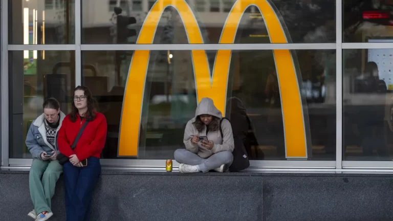 McDonald’s, Yeni Standartlar Kapsamında Bayilerin Müşterilere Değer Sunup Sunmadığını Değerlendirecek