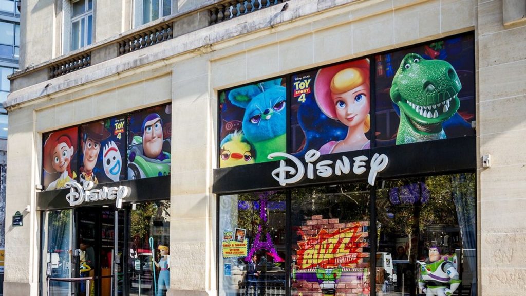 disney mağazacılığında bir dönem sona erdi: paris’teki son i̇konik disney store kapanıyor 10 disney