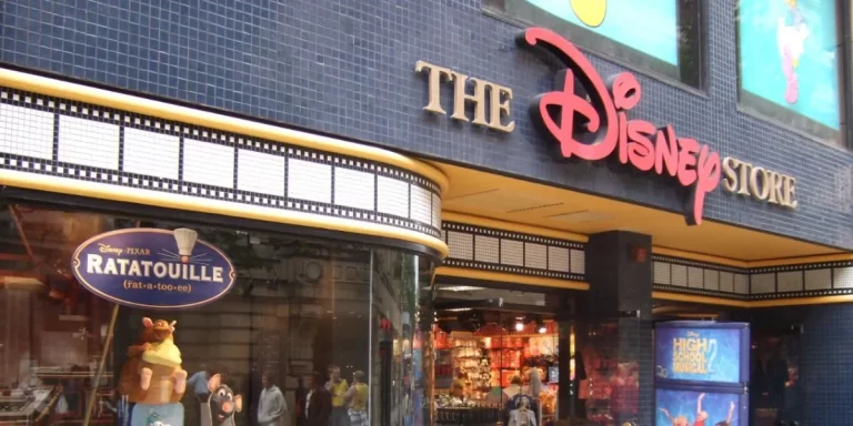 Disney Mağazacılığında Bir Dönem Sona Erdi: Paris’teki Son İkonik Disney Store Kapanıyor