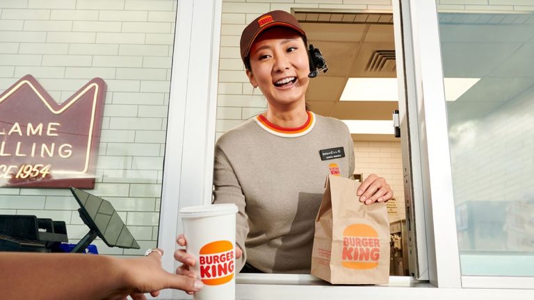 Burger King’de Yeni Sistem: Yapay Zekâ Çalışanların Ne Kadar Nazik Olduğunu Ölçüyor