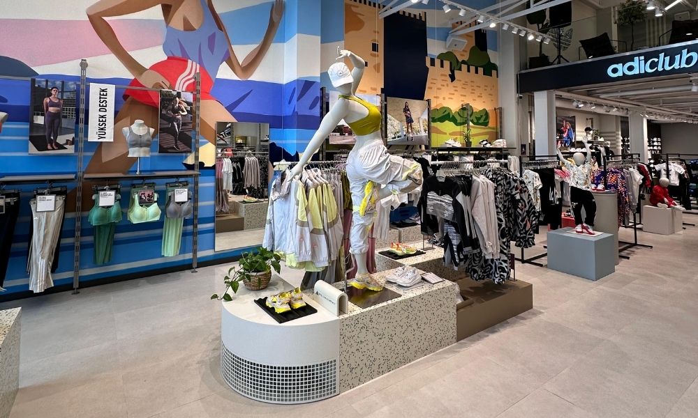 adidas bodrum midtown avmde kapilarini acti