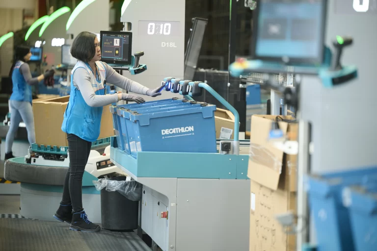 Decathlon’dan Lojistikte Radikal Model: Depo Değil, Ürün